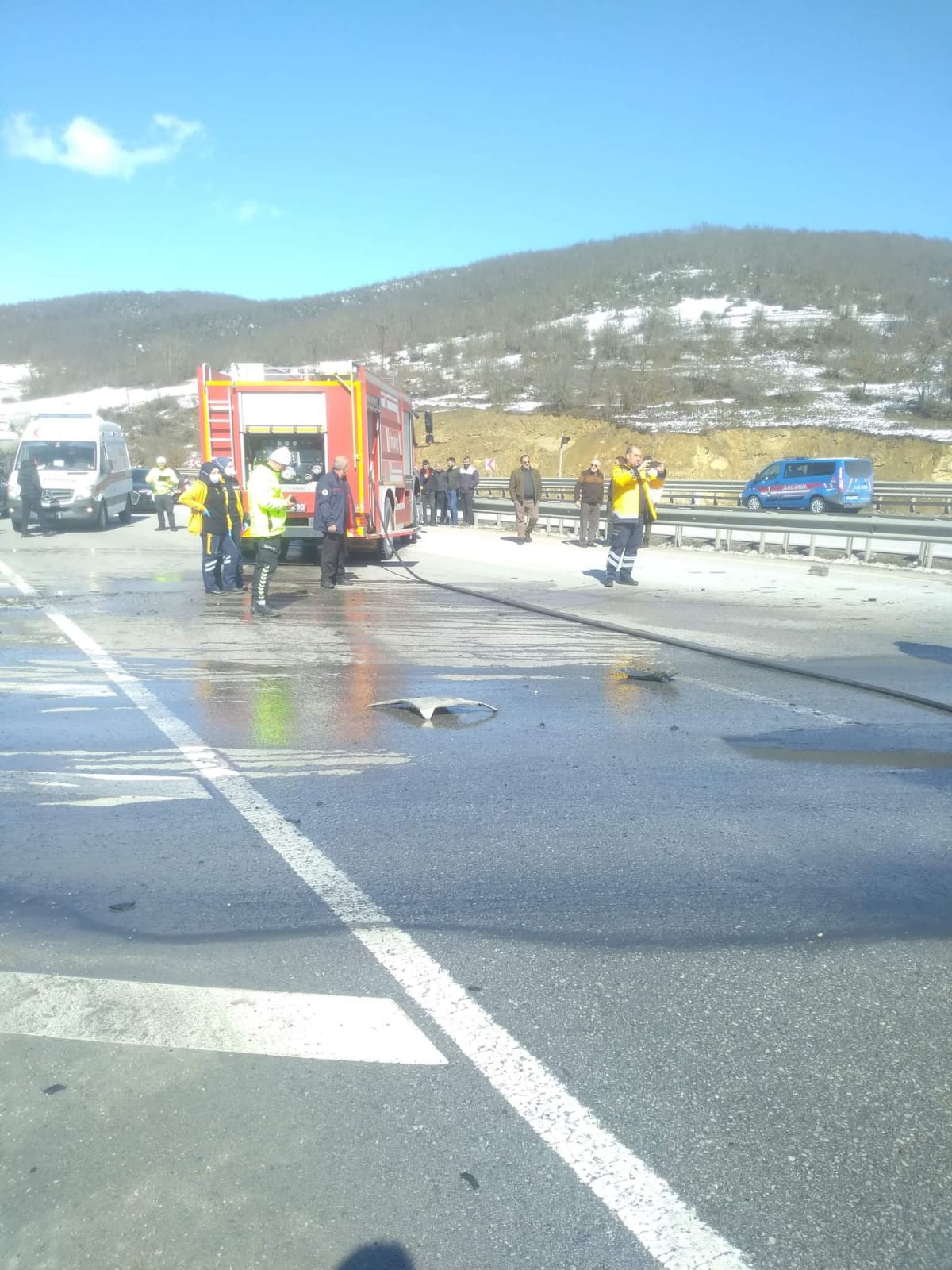 KAVAK’TA YAŞLI ÇİFTİ YANMAKTAN KURTARDILAR KAVAK’TA YAŞLI ÇİFTİ YANMAKTAN KURTARDILAR